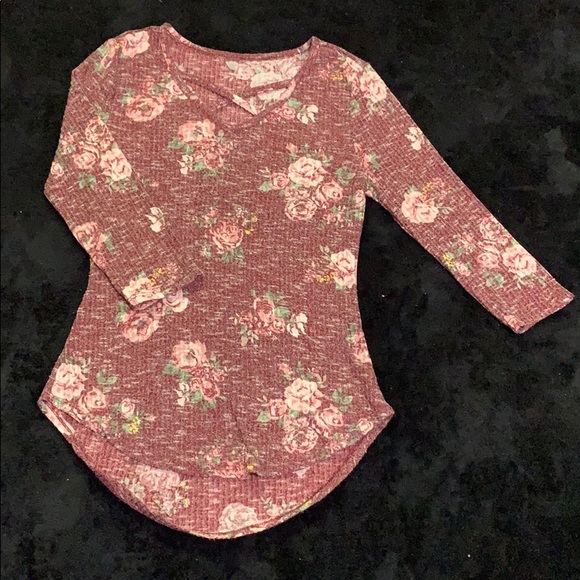 Floral burgundy top - Picture 1 of 5